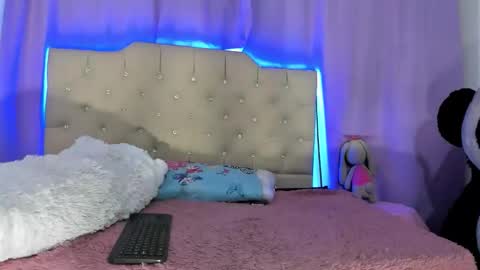 eimyy_rouse online show from 1, 2, 2026