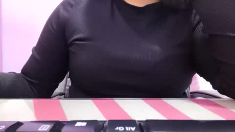 Eirene online show from 9, 10, 2025