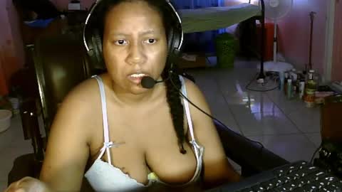 Eirondra Valeen online show from 25, 2, 2026