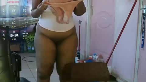 Snapshot of eirondra_valeen chatting on 8, 8, 2026 Eirondra Valeen online show from 8, 8, 2026