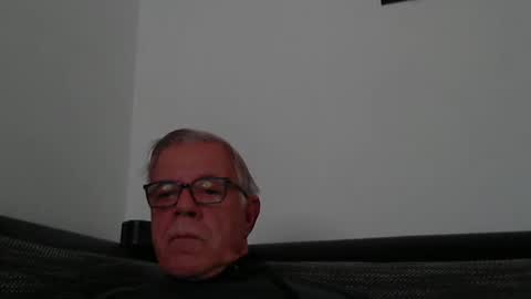 Snapshot of eisbaer1957 chatting on 5, 1, 2025 eisbaer1957 online show from 5, 1, 2025