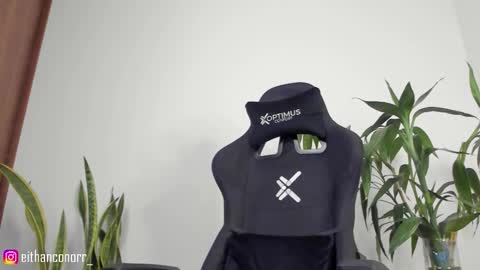 Snapshot of eithanconor1 chatting on 13, 9, 2025 EITHAN CONOR online show from 13, 9, 2025