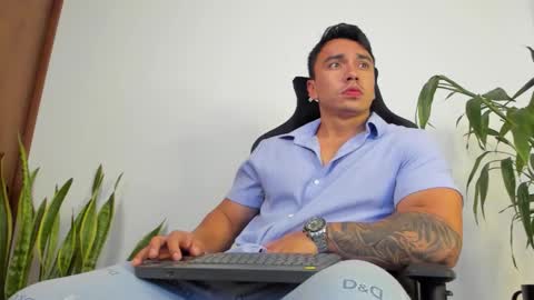 Snapshot of eithanconor1 chatting on 25, 9, 2025 EITHAN CONOR online show from 25, 9, 2025