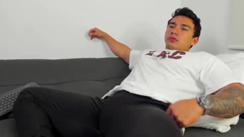 Snapshot of eithanconor1 chatting on 22, 11, 2025 EITHAN CONOR online show from 22, 11, 2025