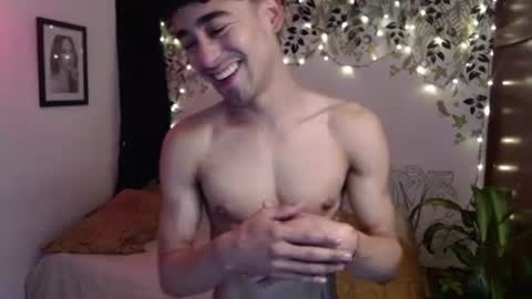 Snapshot of ekhtyr11 chatting on 19, 12, 2024 xoxo online show from 19, 12, 2024