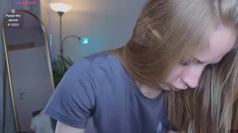 please read my bio there is information about private shows and about my personality online show from 25, 4, 2026