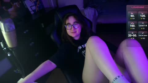 If you like it when I meow give me a thumbs up online show from 9, 1, 2025