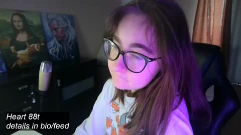 If you like it when I meow give me a thumbs up online show from 10, 2, 2025