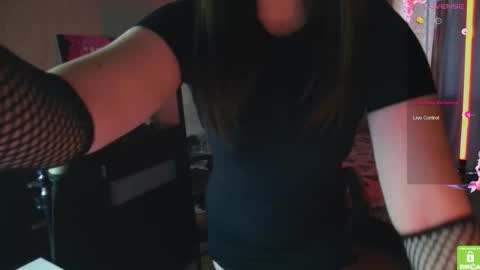 If you like it when I meow give me a thumbs up online show from 22, 10, 2025