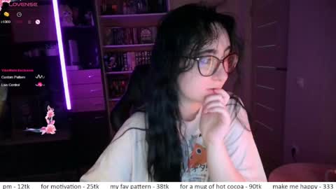 If you like it when I meow give me a thumbs up online show from 27, 4, 2026