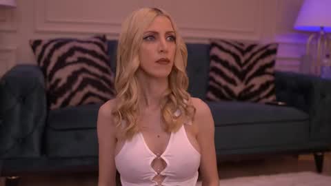 Ella online show from 25, 4, 2026