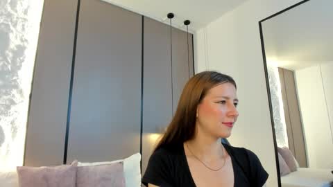 E L A I A online show from 23, 2, 2026