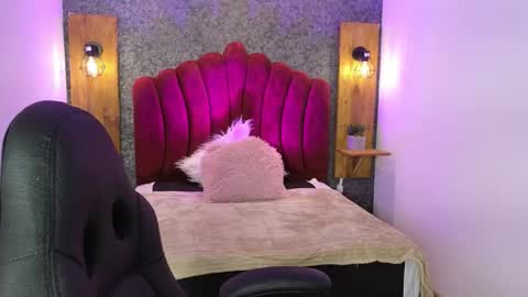 Elaia online show from 21, 11, 2025