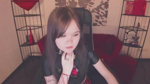 Snapshot of elainebeness chatting on 7, 4, 2026 Your sweet girl online show from 7, 4, 2026