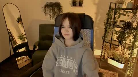 Snapshot of elainebeness chatting on 12, 4, 2026 Your sweet girl online show from 12, 4, 2026