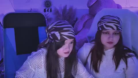 Snapshot of elainebeness chatting on 17, 4, 2026 Your sweet girl online show from 17, 4, 2026