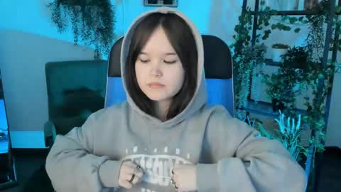 Snapshot of elainebeness chatting on 24, 4, 2026 Your sweet girl online show from 24, 4, 2026