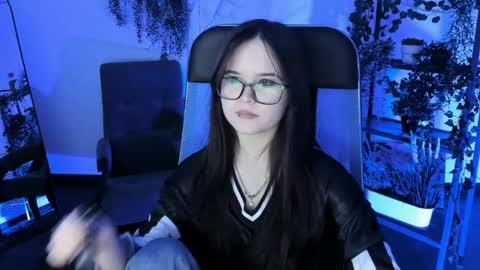 Snapshot of elainebeness chatting on 28, 4, 2026 Your sweet girl online show from 28, 4, 2026