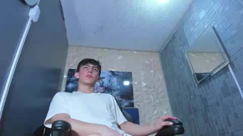 Elan Giralon online show from 28, 4, 2026