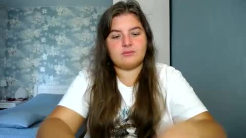 Elanis online show from 19, 9, 2025