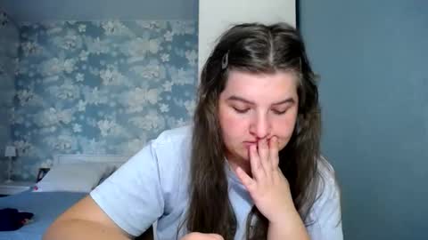 Snapshot of elanis_blair chatting on 11, 5, 2026 Elanis online show from 11, 5, 2026