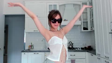 Snapshot of elannand chatting on 28, 7, 2026 ELA 3 online show from 28, 7, 2026