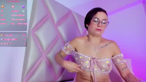 Snapshot of elara_23 chatting on 28, 7, 2026 Elara online show from 28, 7, 2026
