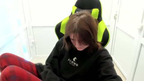 Evie online show from 17, 4, 2026