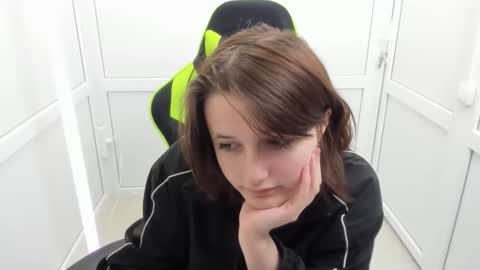 Evie online show from 20, 4, 2026