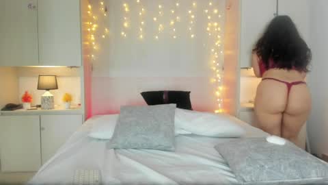 elarey_ online show from 25, 4, 2026