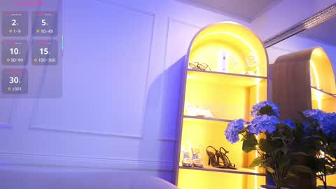 Snapshot of elasummeer chatting on 8, 10, 2025 Elasummeer online show from 8, 10, 2025