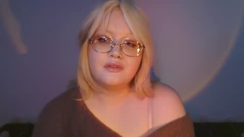 elayne_sweet online show from 4, 4, 2026