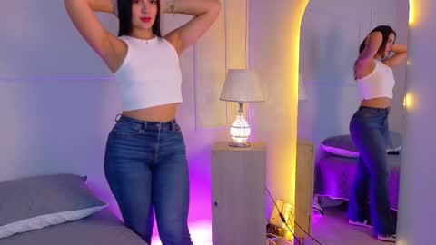 Snapshot of electrascot chatting on 17, 12, 2025 ELECTRA online show from 17, 12, 2025