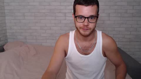 Snapshot of electric_smile chatting on 18, 9, 2025 Alex online show from 18, 9, 2025