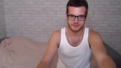 Snapshot of electric_smile chatting on 19, 9, 2025 Alex online show from 19, 9, 2025