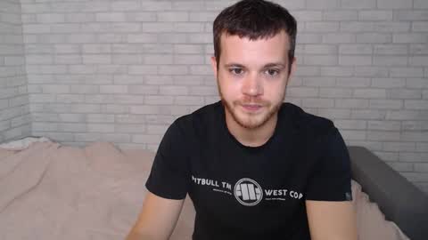 Snapshot of electric_smile chatting on 21, 9, 2025 Alex online show from 21, 9, 2025