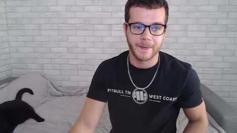 Snapshot of electric_smile chatting on 30, 9, 2025 Alex online show from 30, 9, 2025