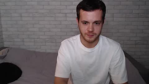 Snapshot of electric_smile chatting on 12, 10, 2025 Alex online show from 12, 10, 2025