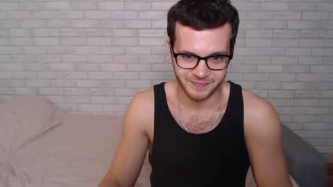 Snapshot of electric_smile chatting on 20, 10, 2025 Alex online show from 20, 10, 2025