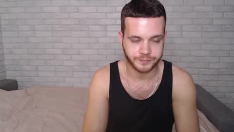 Snapshot of electric_smile chatting on 30, 10, 2025 Alex online show from 30, 10, 2025