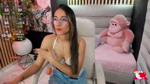 Snapshot of elegant_rouse chatting on 7, 11, 2025 Rouse online show from 7, 11, 2025