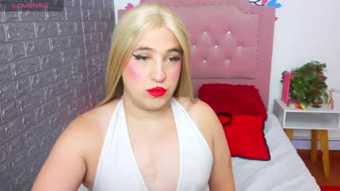 Snapshot of elektra_doll chatting on 23, 5, 2026 elektra_doll online show from 23, 5, 2026