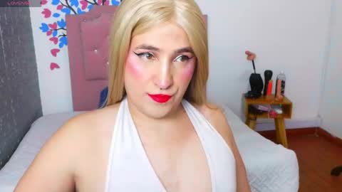 Snapshot of elektra_doll chatting on 4, 6, 2026 elektra_doll online show from 4, 6, 2026