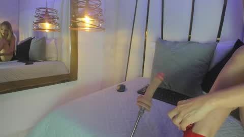 Snapshot of elena_mature chatting on 29, 4, 2026 Elena online show from 29, 4, 2026