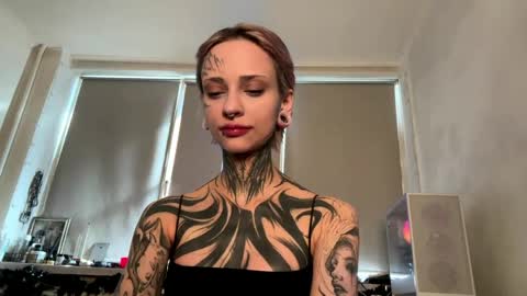 Mia online show from 20, 4, 2026