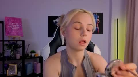 elenamonroee online show from 23, 11, 2025