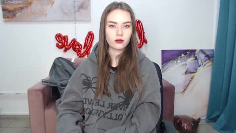 elenaoconar online show from 25, 2, 2025