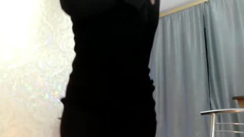 elenaza online show from 5, 1, 2025