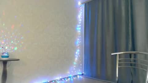 elenaza online show from 22, 4, 2026