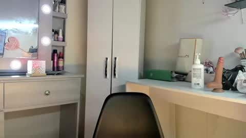 elettra_bennet online show from 19, 5, 2026
